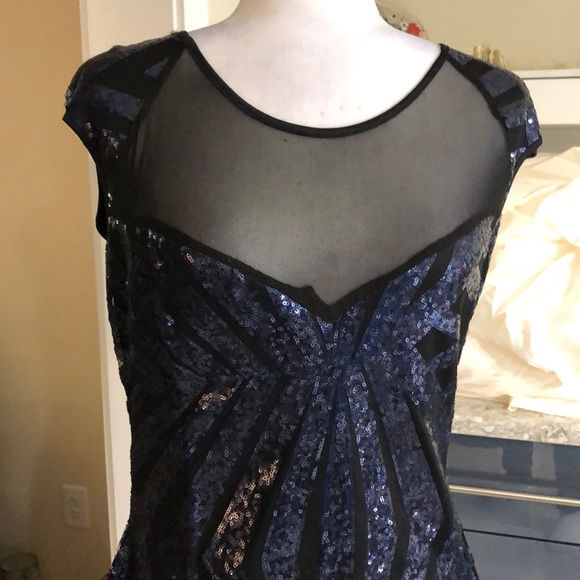 Fits 8-10 Blue sequin mesh top mini - Picture 5 of 7